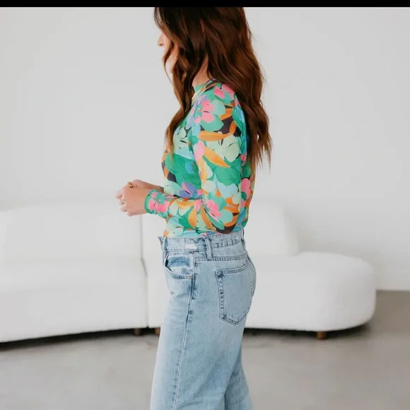 Davi & Dani Anica Floral Mesh Long Sleeve Top Green Womens Size Medium - Picture 2 of 13